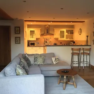 The Apple Shed Farm stay