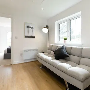 Sea Breeze Apartment